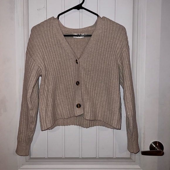 Beige cardigan - Picture 1 of 2